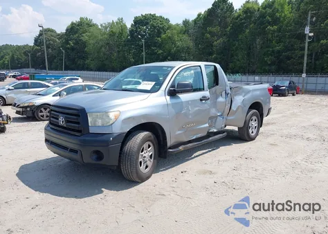 2011 Toyota Tundra Grade 4.6L V8 z USA, uszkodzony, nr VIN 5TFUM5F1XBX024206